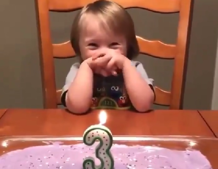 Ова е НАЈЕМОТИВНОТО видео кое ќе го видите денеска: Еве како роденденот на едно девојче ги стопли и најладните срца (ВИДЕО)