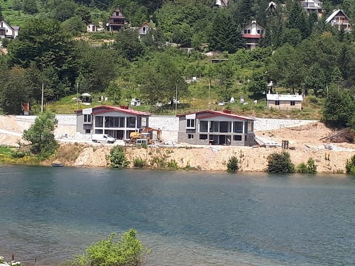 Од 1 јануари ќе плаќате три пати поголем данок за вашите викендици!