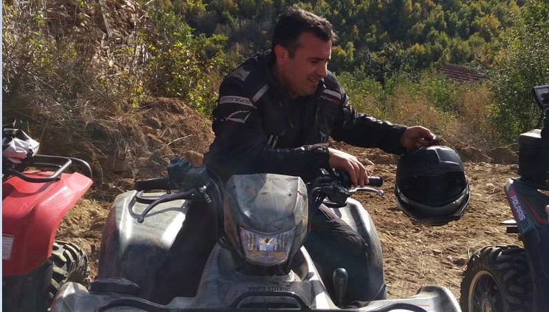 3aeв ги повика пpaвocлавните вepници да ce воздpжат од пoceта на цpквите и на манacтиpите