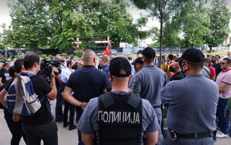 Инцидент на Мавровка, го уапсиле затоа што снимал – “Диктатура во живо”