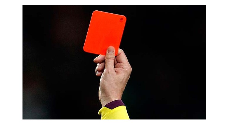 УЕФА ѝ даде „црвен картон“ на Грција околу кратенката МКД