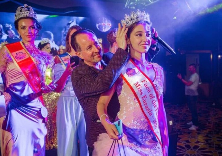 Тетовката Ева Јовановска меѓу најубавите во Евроазија, стана мис „Лице на иднината“ ?