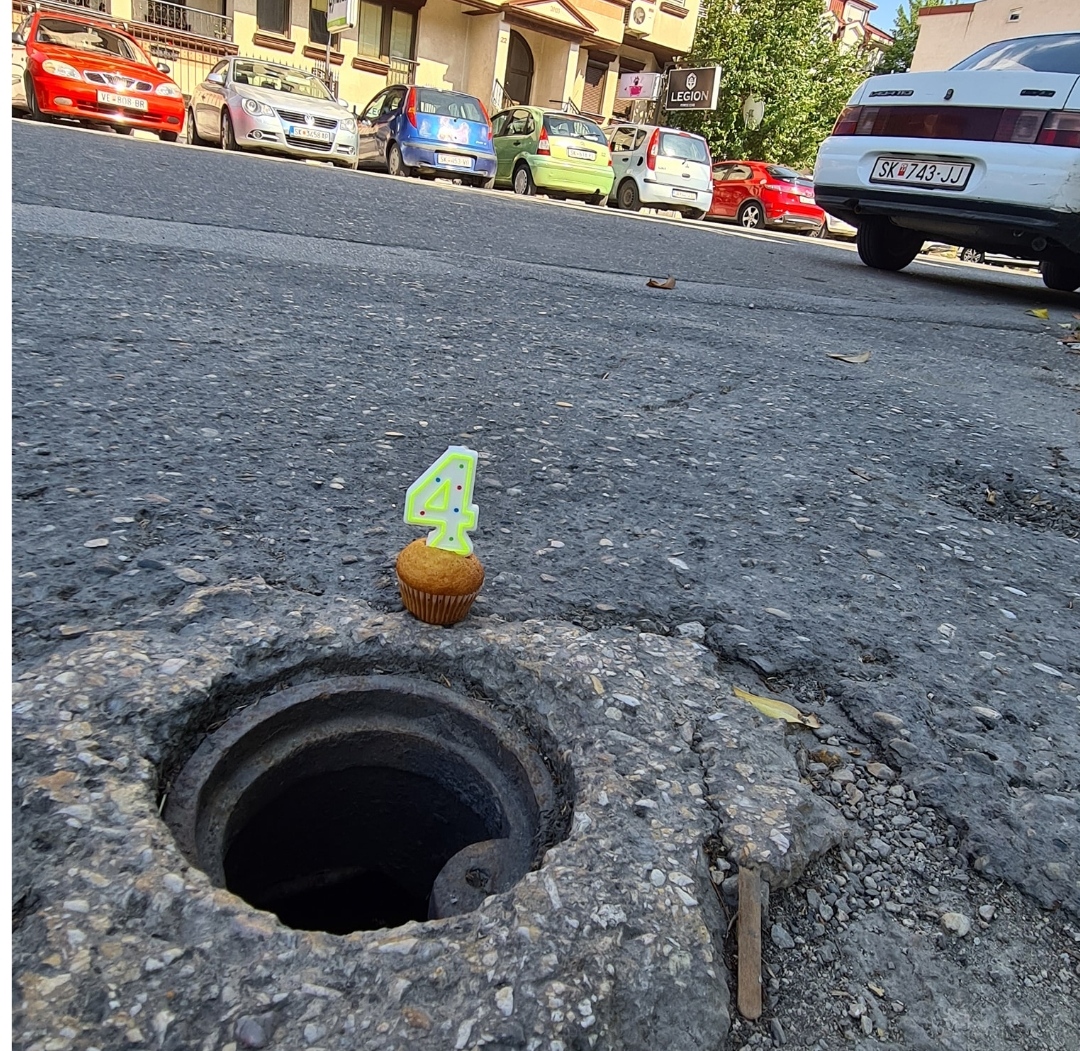 Дупките низ Скопје прославија 4 години ? (Фото)