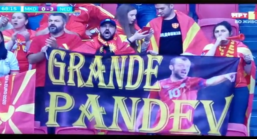 НЕМА ЧОВЕК, НЕМА МАКЕДОНЕЦ КОЈ НЕ ПОЧУВСТВУВА МОРНИЦИ – Пандев емотивно испратен во репрезентативна пензија (ВИДЕО)
