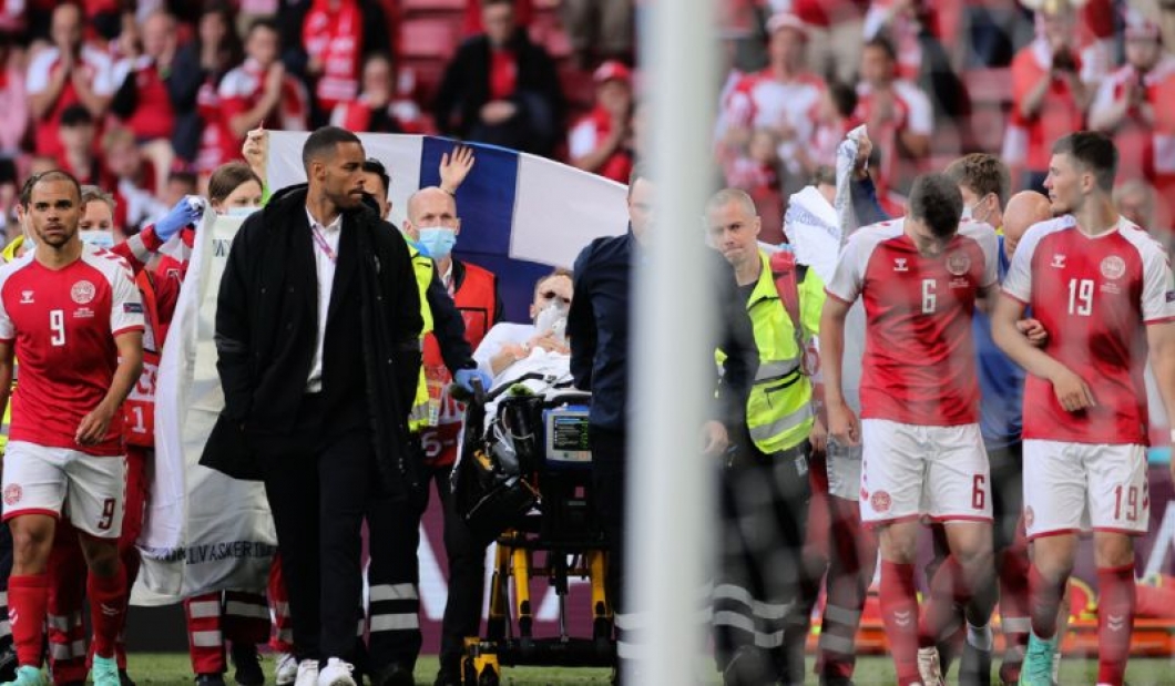 Фудбалерот Ериксен е жив, тој е во стабилна состојба и е пренесен во болница