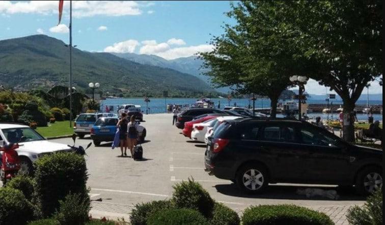 Охрид ли е Монте Карло ли е: 100 ДЕНАРИ ПАРКИНГ ЗА ЕДЕН ЧАС ако сакате да паркирате во центарот на Охрид летово