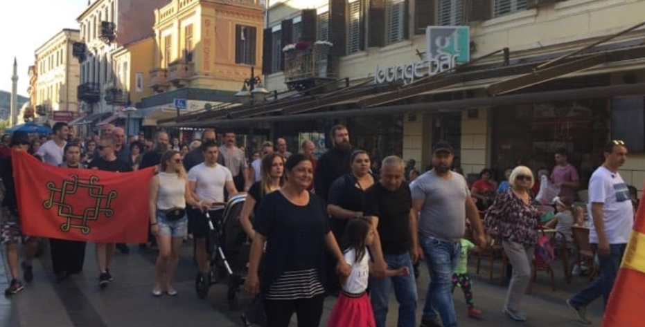 „Вистинска парада на гордоста“ во Битола – дом, семејство, родители, мајка, татко и деца