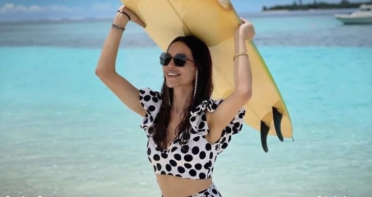 Северина ЖАРИ И ПАЛИ, новите фотки од Малдиви не оставаат никого рамнодушен!