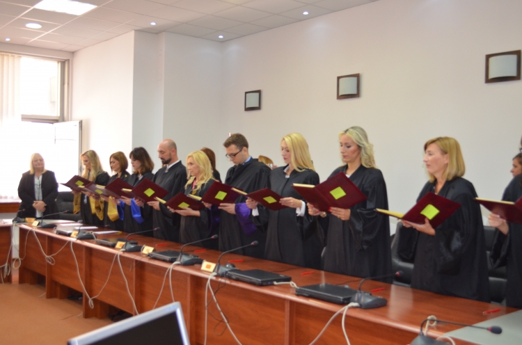 Платите на судиите до 2022 година ќе се зголемат за дури 15 проценти