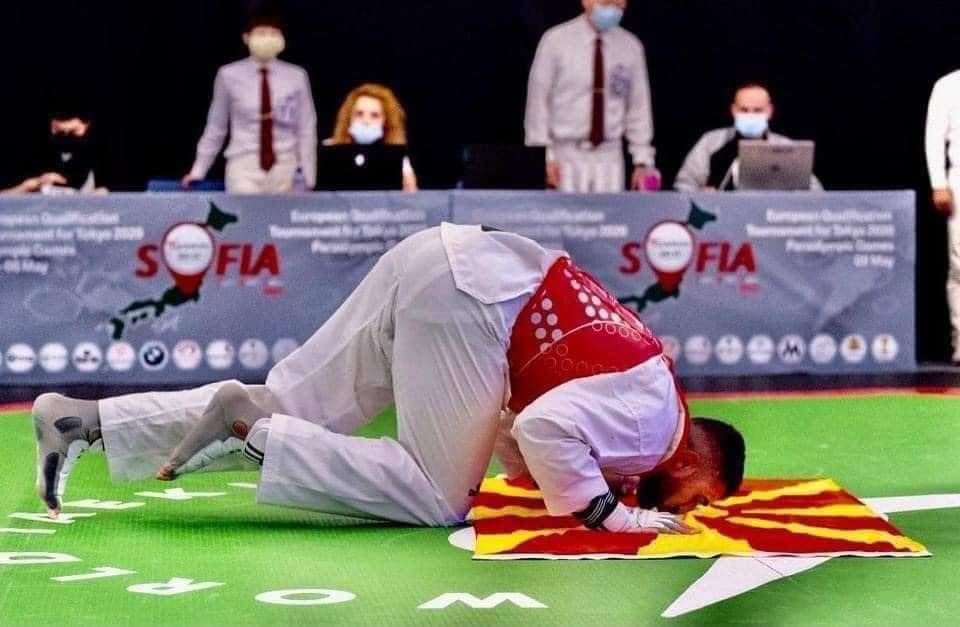 (Фото) Георгиевски на чекор до златен медал, елиминиpaше трикратен шампион, оди во полуфинале