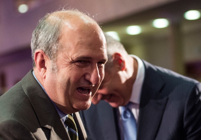 Преговорите со Бугарија ги чинат граѓаните 12,000 евра само за Бучковски