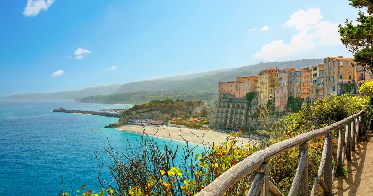 Живописни италијански села ќе ви платат 28,000 евра да се доселите и да отворите бизнис