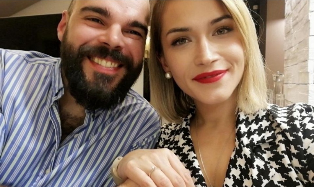 Бетмен и Анастасија го одиграа свадбениот танц, Дениција ја дувна роденденската свеќичка