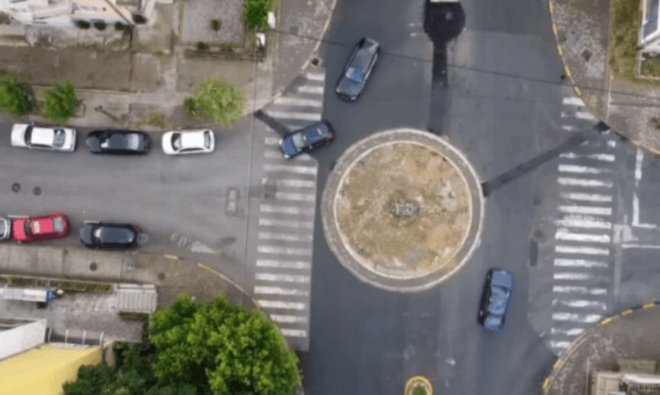 Ај полагајте за возачка на кружниот тек во Струмица, само малку е крив ? (Видео)