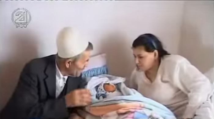 Приказната за дедото кој „купил“ млада невеста, има 12 ќерки и 36 внуци