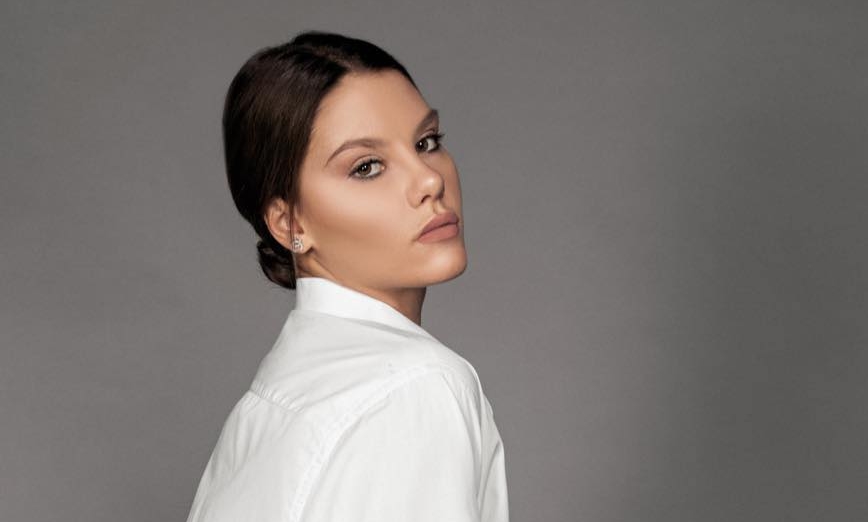 Македонската фудбалерка е секси ѕверка: Живиќ од копачки на штикли e како топ модел