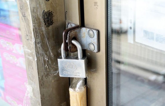 Од почетокот на Ковид-кризата без работа 50.000 лица, 5.000 фирми пропаднале за 6 месеци❗