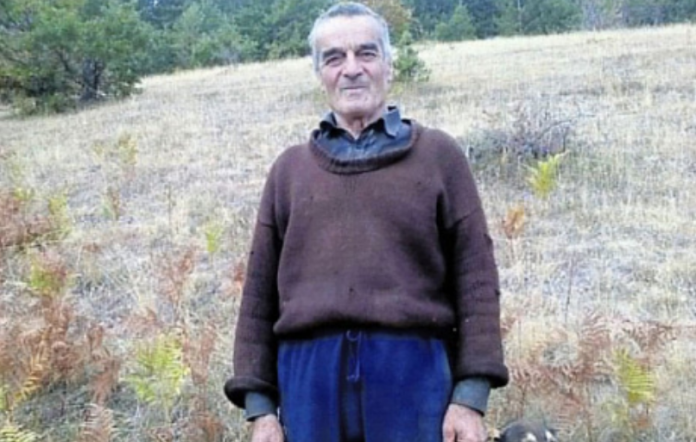 ОВА Е ПРЕТЕРАНО: Полицијата го казни овчарот Зоран затоа што немал лична карта и кучињата немале корпа на устата