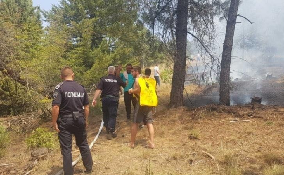 Ова се нашите xepoи ? Близу 600 припадници на МВР ангажирани во последното деноноќие во справување со пожapите