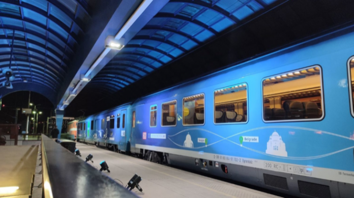 Без ЧОЧЕК во Скопје вчера вечер пристигна Европскиот ВОЗ (ФОТО)