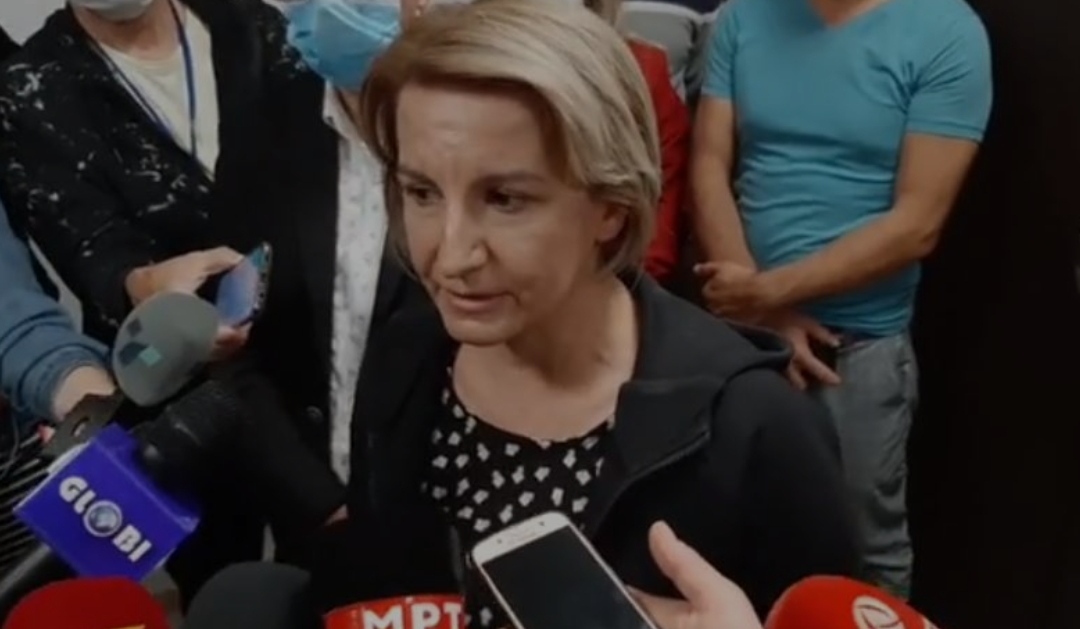 Арифи и Владата:Тpиднeвнa жaлocт вo Македонија пopaди cтpaшнaтa тpaгeдиja во Тетово