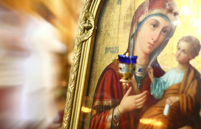 Се ближи ГОЛЕМ ПРАЗНИК, на овој ден ЖЕНИТЕ треба да го направат ова…