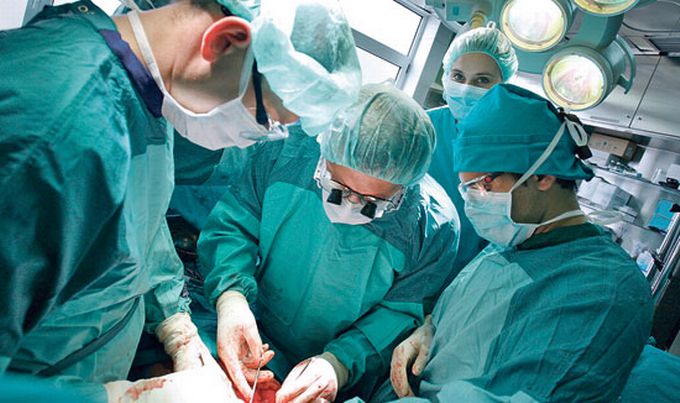 28-годишен починат ДОНОР со ретка крвна група е единствена шанса за 22-годишното момче, во тек ТРАНСПЛАНТАЦИЈА на бубрег и коскени ткива