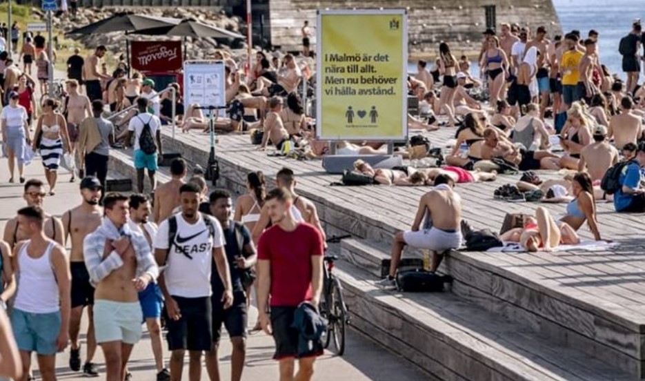 Шведска му покажа на светот како треба: Шведскиот модел беше нajycпешен, во последните 7 дена имаат НУЛА ПОЧИНАТИ