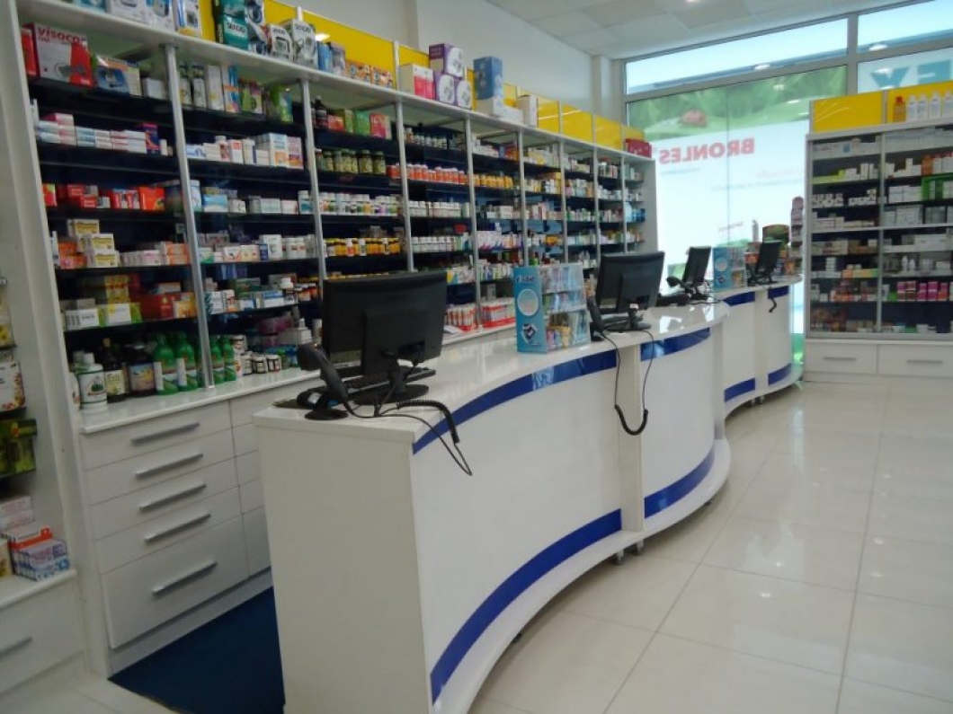 Пари: Граѓаните искреширале 131 МИЛИОНИ ЕВРА во аптеките низ Македонија, за 1 година