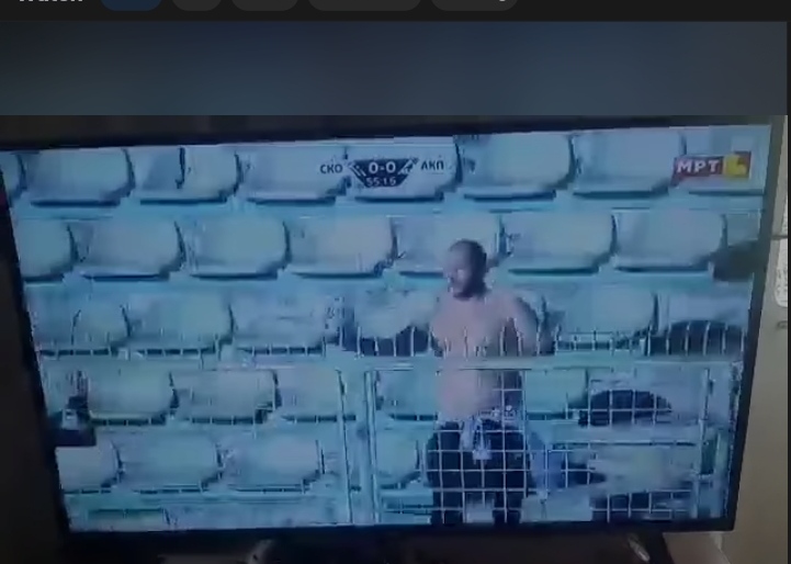 Македонска прва лига: Навивач удри играч со топка во глава (Видео)