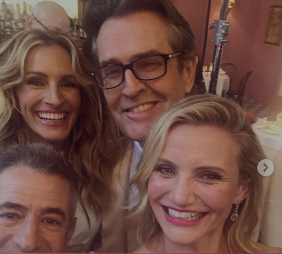 Пијат сопствена урина, не се гледаат во огледало, се мачкаат со измет – Чудни навики на познатите