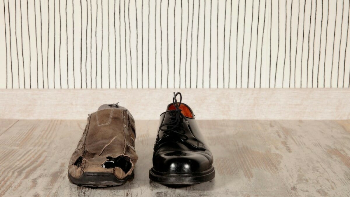 На БОГАТИТЕ ЖИВОТОТ им е ПОТЕЖОК отколку на СИРОМАШНИТЕ