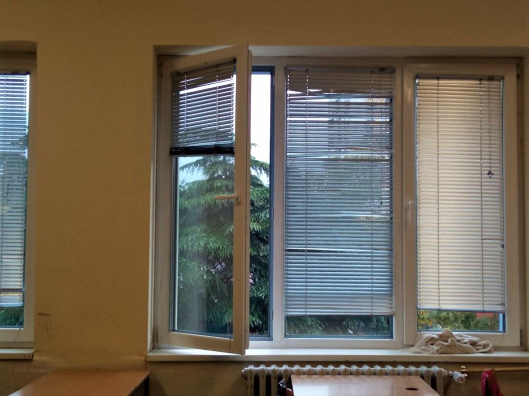 Ковид протоколите ги смрзнаа учениците: Родителите коментираат – Пола класови болни, а пари за лечење ?