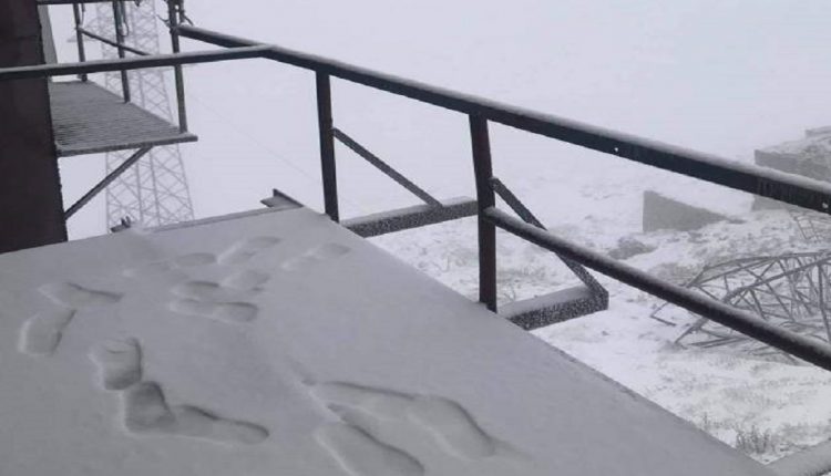 Падна снег во Македонија – Пелистер утринава обеле