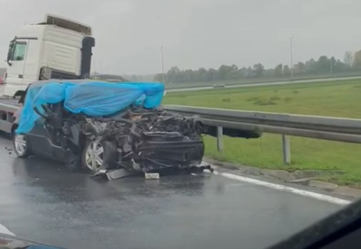 Тричлено семејство загинаа во страотна сообраќајна несреќа кај Нова Градишка