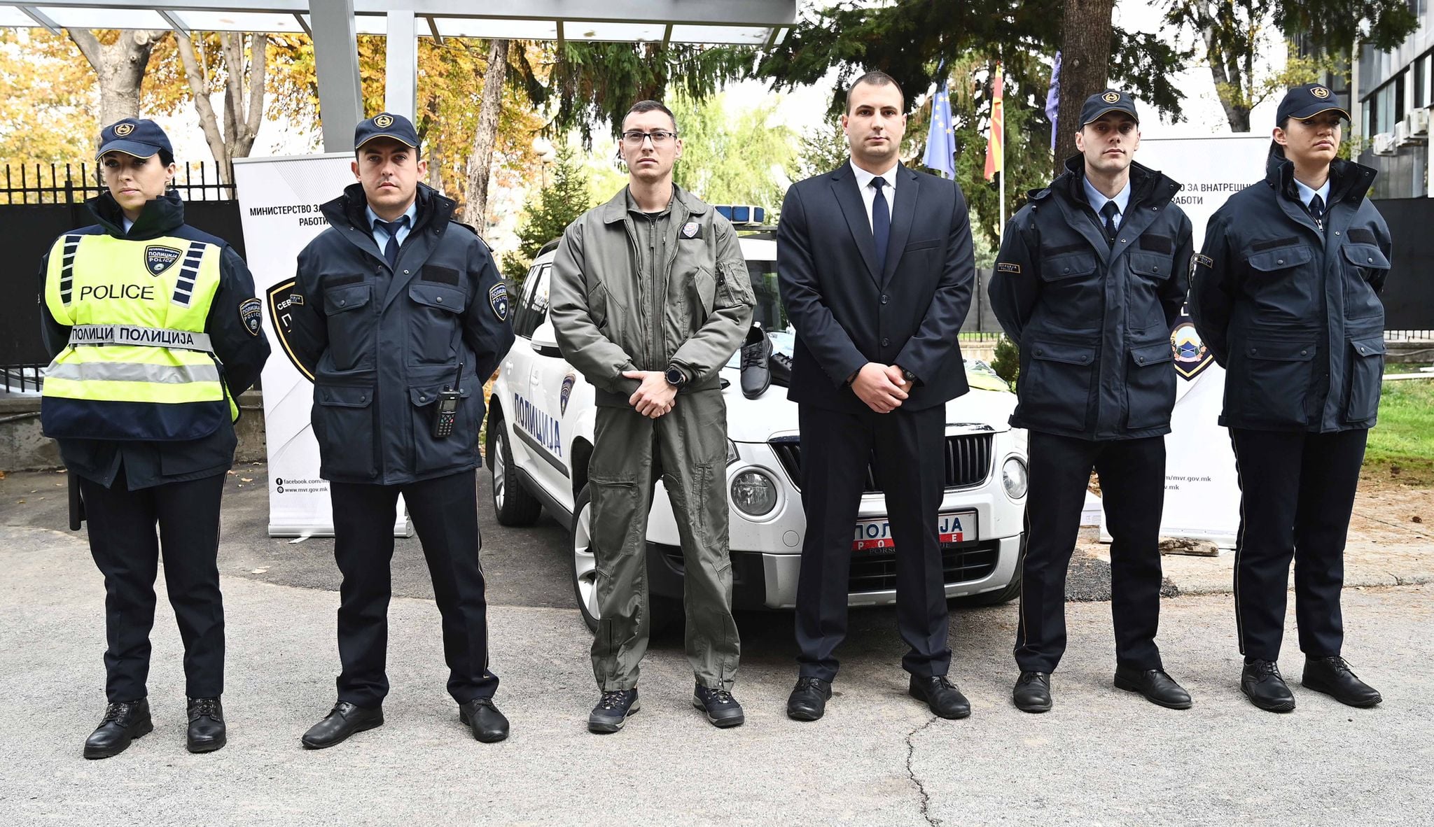 МВР се пофали со униформи, граѓаните пепел во коментари: Кондурчиња за на СВАДБА, патичиња за КАЈ КРАВИТЕ …