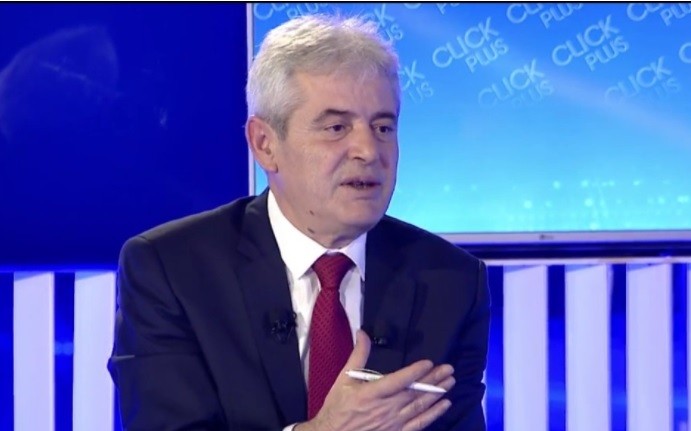 Ахмети синоќа имал тензичен разговор со Заев, покрената иницијатива за Заев да остане на чело на партијата