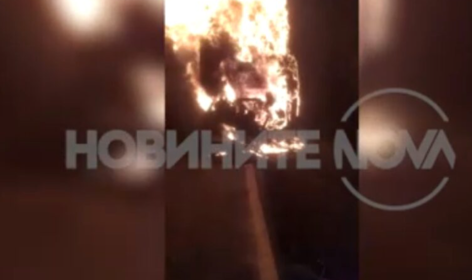 Во Бугарија повторно СЕ ЗАПАЛИ АВТОБУС  (Видео)