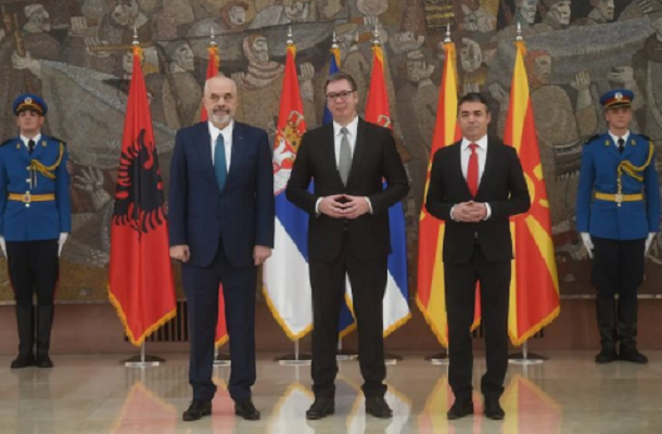 Вучиќ прифати договор со кој Македонците и Србите ќе можат да купуваат недвижен имот во двете земји