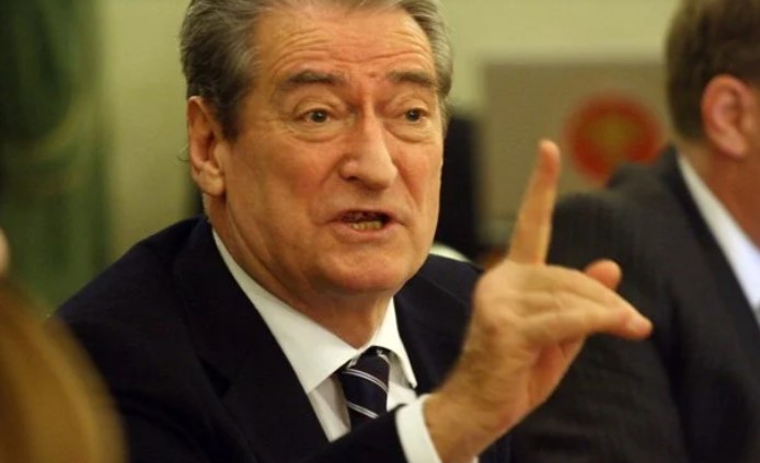 Бериша го нарече Заев “слеп политичар“ и авантурист кој ја претвори Македонија во „јаболко на раздорот“