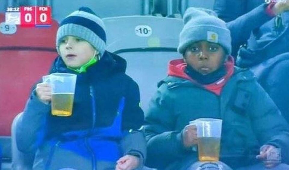 Оваа фотографија предизвика многу коментари, вистината е слатка