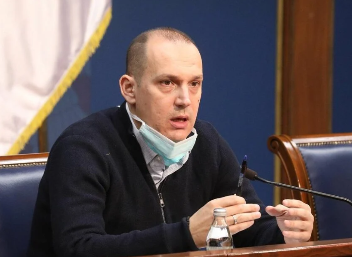 ЛОНЧАР: Граѓаните ќе мора да се вакцинираат на секои пет-шест месеци! Тоа ќе биде новата реалност и нормалност!