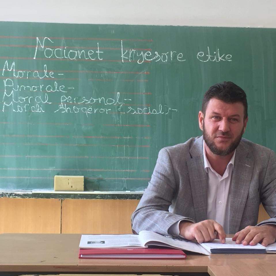 Учителот Мемеди за изгубените ученици: Плачат децата, плачеме и ние, ваква трагедија никогаш да не се повтори!