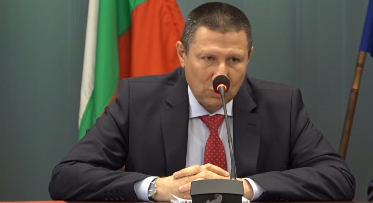 Сарафов со прва прес конференција по несреќата: Најверојатно се работи за човечка грешка, немало туби со бензин, а опасност е банкината