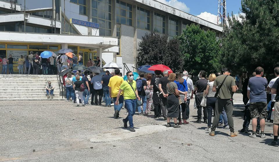 ВАЖНА ИНФОРМАЦИЈА ЗА СИТЕ ГРАЃАНИ: Здравствениот центар Врање одобри ТРЕТА ДОЗА и за нашите граѓани