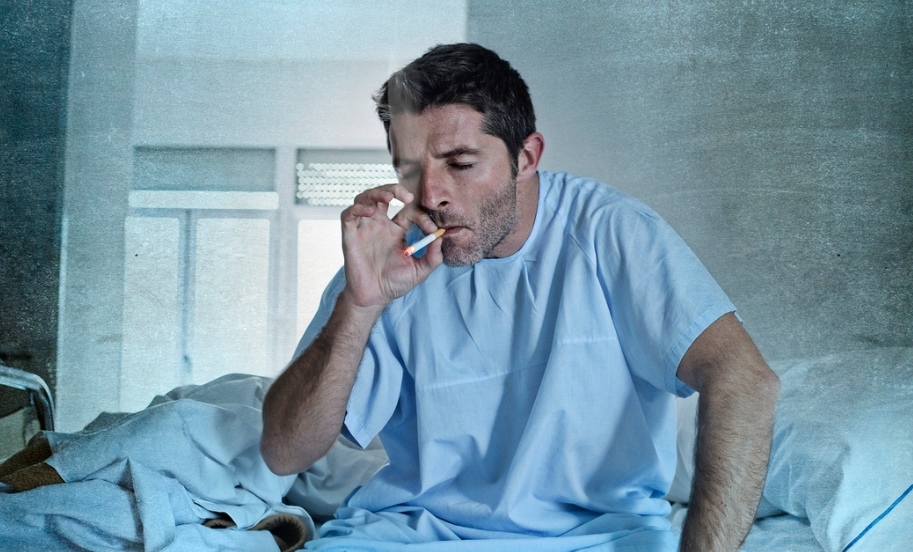 На Пулмологоија во Скопје пациент ја извадил маската за кислород и запалил цигара, спречена експлозија