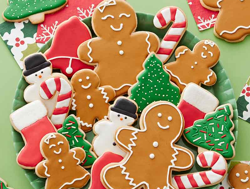 Рецепт за божиќни колачи кои можат долго да стојат, убаво изгледаат и многу се вкусни (Видео)