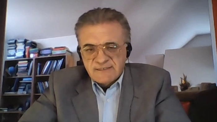 Даниловски: Вирусот е во паника, за 6 месеци ќе се сведе на „питомо маче“