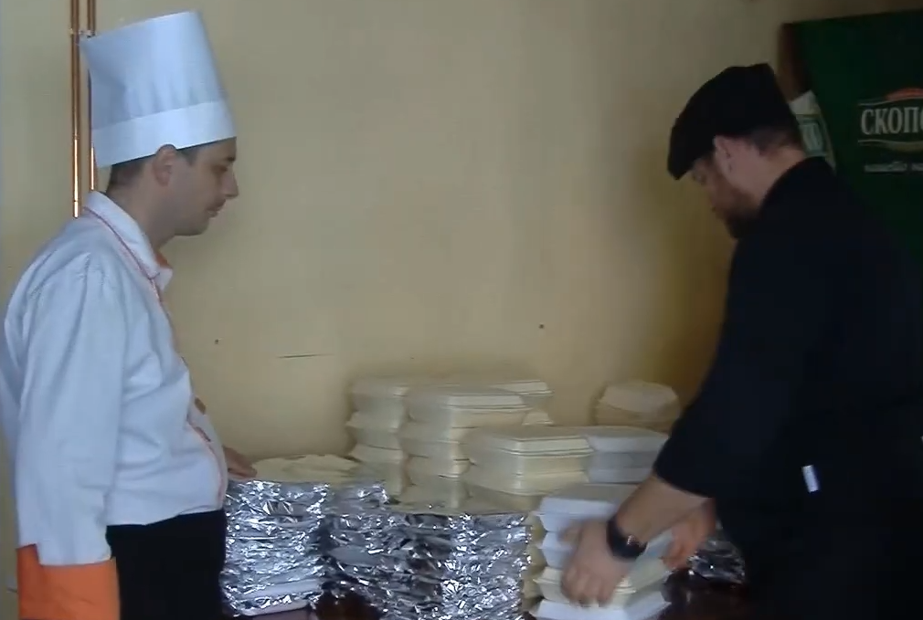 Хуманоста на дело: 700 оброци за социјално ранливите граѓани во Струга и Охрид