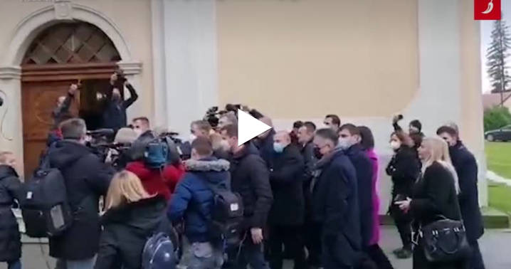 Пленковиќ си доби ТОПКА СНЕГ, го исвиркаа во Петриње (ВИДЕО)